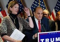 大統領選は不正選挙と主張──第二・第三のシドニー・パウエルが民主主義を滅ぼす