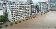 中国･四川省で豪雨、住民2万1000人が避難　全土に警報