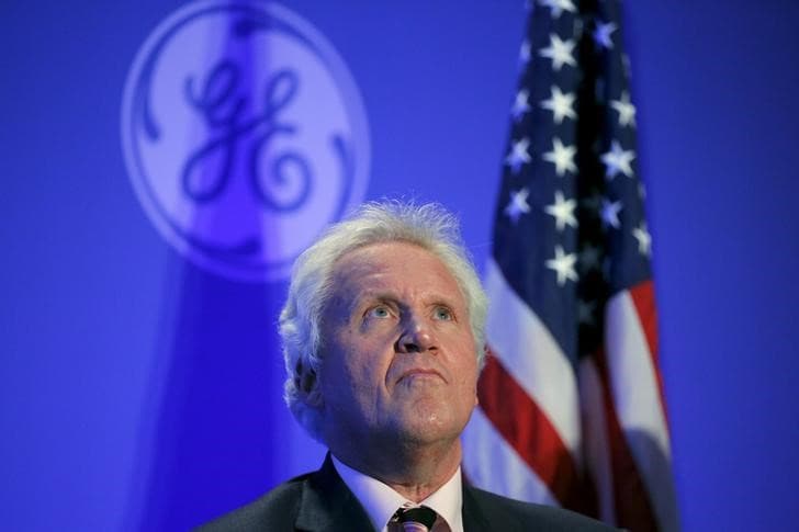 １１月９日、米ゼネラル・エレクトリック（ＧＥ）のイメルト最高経営責任者（ＣＥＯ）は、同社がトランプ次期大統領と新たな議会と協力する意向を示す一方、多様性やグローバル化を重視する同社の価値観は維持すると述べた。写真はボストンで４月撮影（２０１６年　ロイター/Brian Snyder）