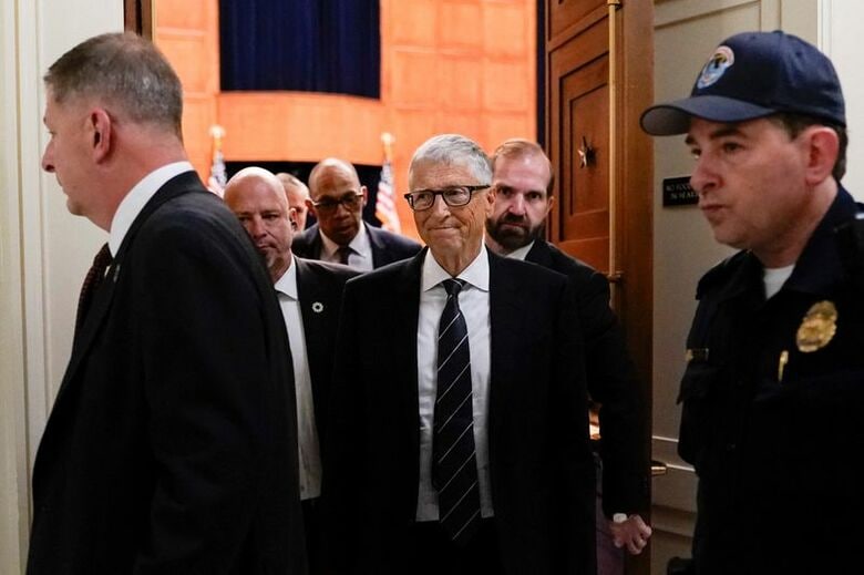6月10日、米首都ワシントンの連邦議会議事堂を後にするビル・ゲイツ氏。 REUTERS/Elizabeth Frantz