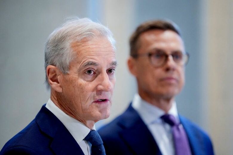 ストーレ首相（左）とストゥブ大統領、8日撮影の提供写真 NTB/Ole Berg-Rusten via REUTERS