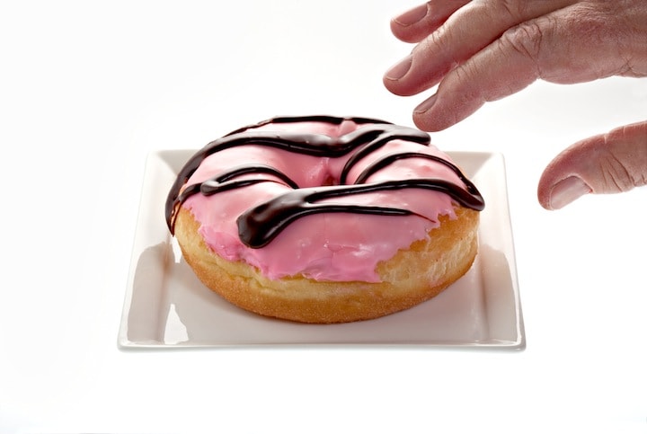 血糖値が高い人ほど認知機能が低下しやすい DebbiSmirnoff-iStock