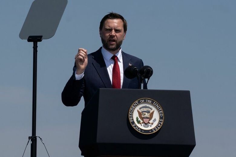 写真はバンス米副大統領。7月4日、ニューヨークで代表撮影。REUTERS