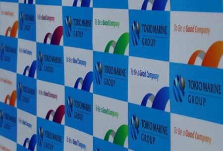 　１１月１９日　東京海上ホールディングスは１９日、発行済み株式の４．２％に当たる８０００万株・１３００億円を上限とする自社株買いを決議したと発表した。写真は東京海上ホールディングスのロゴ。２０１９年１０月、都内で撮影（２０２５年　ロイター／Kim Kyung-Hoon）