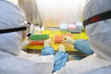 　２月１０日、中国外務省は、１０日朝の時点で国内で外国人２７人の新型コロナウイルス感染が確認され、うち２人は死亡したと明らかにした。提供写真（２０２０年　ロイター／China Daily）