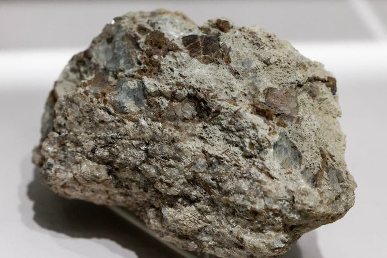 中国レアアース輸出規制の余波　REUTERS