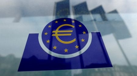 ＥＣＢのレーン専務理事兼主任エコノミストは２９日、ユーロ／ドルの最近の下落が金融政策に影響を及ぼすことはないとの認識を示した。米クリーブランド地区連銀で開催されたインフレを巡る会議で述べた。（２０２２年　ロイター／Ralph Orlowski）