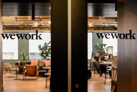　８月２２日、米ニューヨーク証券取引所（ＮＹＳＥ）は「異常に低い」取引価格を理由に共有オフィス大手ウィーワークのワラント（新株予約権）の取引を停止した。２０１９年９月、サンフランシスコで撮影（２０２３年　ロイター/Kate Munsch）