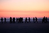 英政府、難民保護を一時的に...「永住許可まで20年」に延長へ