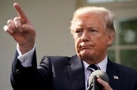 トランプ大統領「オバマケアは死んだ」　超党派の暫定措置要請