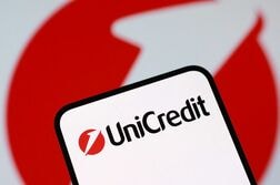 ウニクレディト、ＴＯＢ応募過大報告とのコメルツの指摘否定