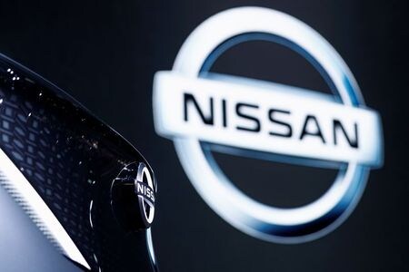　２５日前場の東京株式市場で日産自動車が大幅続落。新しい経営体制を担うトップ３の１人で副ＣＯＯ（副代表執行役兼最高執行責任者）を務める関潤氏が退職することが明らかになり、嫌気されている。写真は１０月２３日、東京モーターショーで撮影（２０１９年　ロイター/Edgar Su）