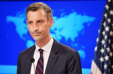 米国務省は１５日、ロシアが自国の衛星に対し対衛星ミサイルの実験を行ったと発表し、実験に伴い発生した大量の宇宙ごみが宇宙空間を危険にさらしていると非難した。国務省のプライス報道官。８月１６日、ワシントンで撮影（２０２１年　ロイター／Kevin Lamarque/POOL）