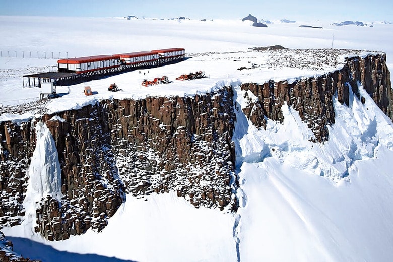 性的暴行疑惑が報じられた南アフリカの南極基地だが、フラングワニは、機会があればまた行きたいと語る　DR ROSS HOFMEYR/WIKIPEDIA