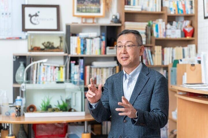 休耕田を活用したどじょう養殖というビジネスモデルでINACOMEビジネスコンテスト2024の最優秀賞に選ばれたDJプロジェクト株式会社の嶋崎成代表（撮影：内藤貞保）