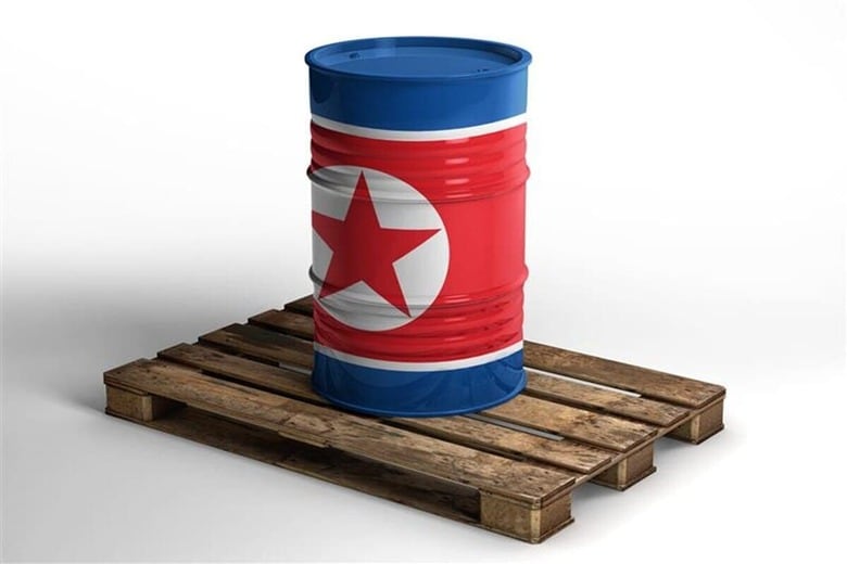 国連の決議で対北朝鮮石油輸出量は制限されているが　zmotions-shutterstock