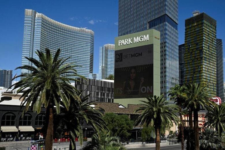 ラスベガスにあるパークＭＧＭホテル＆カジノの外観。 2023年9月13日撮影。REUTERS/Bridget Bennett