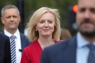 イギリス史上最悪の首相？ あのお馬鹿な「最短命」首相が、政治の表舞台に戻ってきた