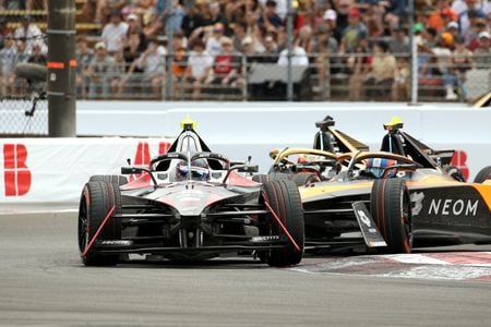 　７月３１日、２０１４年に始まったフォーミュラＥはＥＶ技術の開発を促し、税制優遇措置や価格の引き下げ、車種の増加とともにＥＶの普及に貢献している。写真は６月、オレゴン州ポートランドで開催されたフォーミュラEの大会で撮影（２０２４年　ロイター/Lydia Ely-USA TODAY Sports）