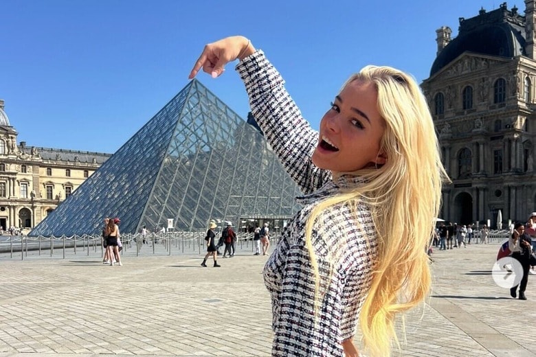 @livvydunne/Instagram