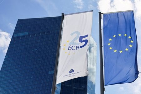 　欧州中央銀行（ＥＣＢ）が２６日発表したユーロ圏の１２月の企業向け融資は前年同月比０．４％増加した。前月は横ばいだった。昨年９月、フランクフルトで撮影（２０２４年　ロイター/Wolfgang Rattay/File Photo）