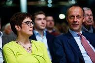 ドイツ与党党首選、メルケル首相の「子飼いvs.宿敵」の対決