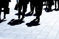 戦前から続く「同期」の論理が、今も日本社会に巣くっている