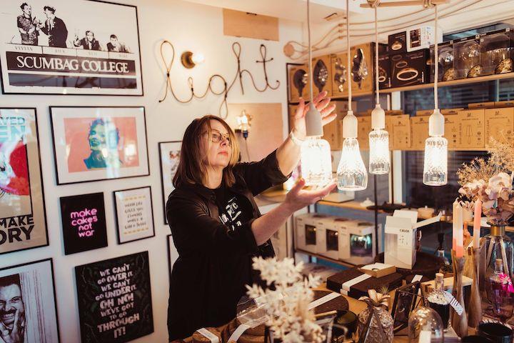 現在、アンカーストアには15,000のブランドが販売する100万点の商品があり、小売業者の従来の仕入れ方法をDXが大きく変革している。Photo: Iris Hartl, （C)Ankorstore