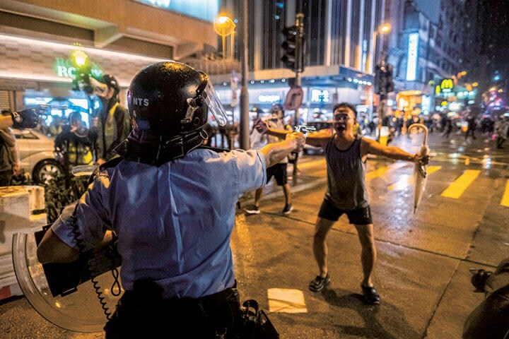 「香港版タンクマン」と呼ばれているニューヨーク・タイムズの写真　LAM YIK FEI-THE NEW YORK TIMES-REDUX/AFLO