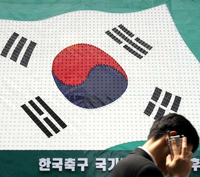 １月６日、韓国政府は、日本が日韓通貨スワップ協定の協議中断を表明したことを受け、状況を見極めていく方針を明らかにした。写真は韓国ソウルで２００６年５月撮影（２０１７年　ロイター／Lee Jae-Won）