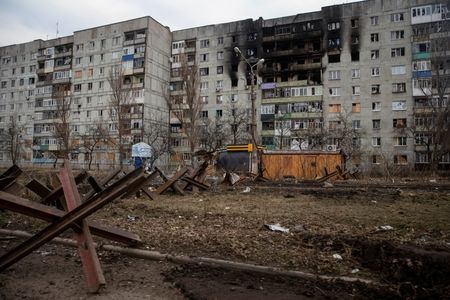 　ロシア政府は２０日、ウクライナ東部ドネツク州の要衝バフムトを完全に掌握したと発表した。写真はバフムトの前線で３月撮影(２０２３年　ロイター/Oleksandr Ratushniak)