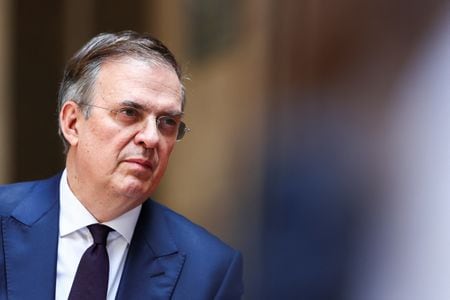 メキシコのエブラルド経済相（写真）は１１日、トランプ次期米政権がメキシコからの輸入品に追加関税を課した場合、米国からの輸入品に報復関税をかける可能性を示唆した。１０月１５日、メキシコ市で撮影（２０２４年　ロイター/Raquel Cunha）