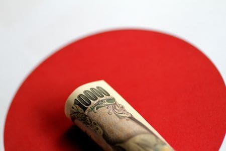 　６月８日、日銀が発表した５月の貸出・預金動向によると、銀行・信金計の貸出平均残高は前年比３．４％増の６０２兆３３５６億円となり、２０２１年４月以来の伸び率となった。写真は２０１７年撮影（２０２３年　ロイター/Thomas White）