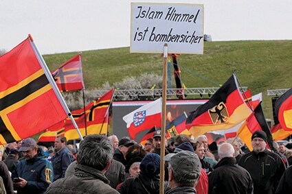 ドイツで勢いを増す反イスラム勢力のデモ　Fabrizio Bensch-REUTERS