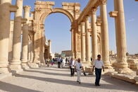 「イスラム国」が世界遺産パルミラの古代神殿を爆破、考古学者の殺害も