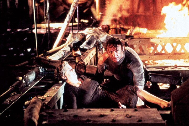 『ポセイドン・アドベンチャー』では生存者を救おうとする牧師を熱演したジーン・ハックマン