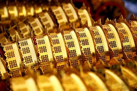 　７月２９日、中国黄金協会は２８日、上半期の中国の金消費量が前年同期比５．６１％減の５２３．７５トンだったことを明らかにした。金価格の上昇で宝飾品の購入が減少した。２０２０年１０月撮影（２０２４年　ロイター/Jason Lee）