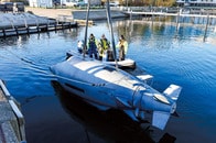 海底ケーブルを守れ──NATOが導入する新型水中ドローン「グレイシャーク」とは