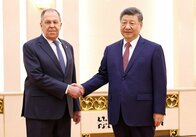 中国主席がロシア外相と会談、「両国の正当な利益を断固守る」