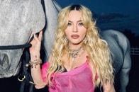 クイーン・オブ・ポップの素顔...マドンナの私生活が垣間見える写真に注目