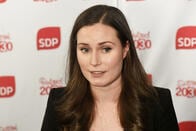 フィンランド、34歳女性首相に託されたリベラルを救う使命
