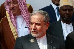 イランの仲介提案、サウジとフーシ派から回答なし＝外相