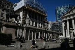 英中銀利上げ予想、27年2月に後ずれ　9月の確率15％