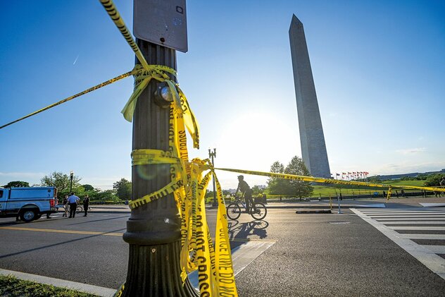 首都ワシントンに再び「銃声」が響く…武装した男が大統領警護隊と銃撃戦