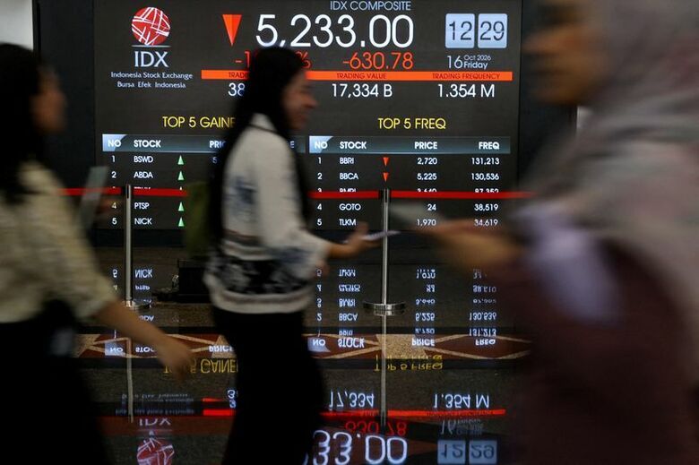 株価ボード、ジャカルタのインドネシア証券取引所で16日撮影 REUTERS/Ajeng Dinar Ulfiana/File Photo