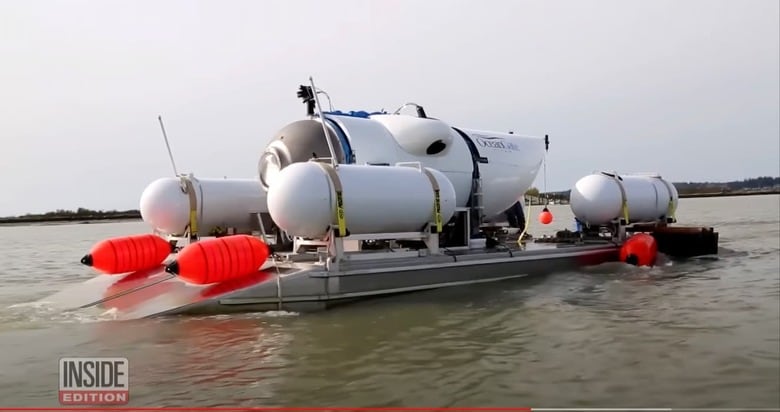 1912年に氷山に衝突して沈没した英豪華客船タイタニック号の残骸を探索する観光ツアー用の潜水艇がカナダ南東部沖で行方不明になり、米国とカナダの当局が19日に捜索を始めた。写真は行方不明になった潜水艇オーシャンゲート号。Inside Edition / YouTube