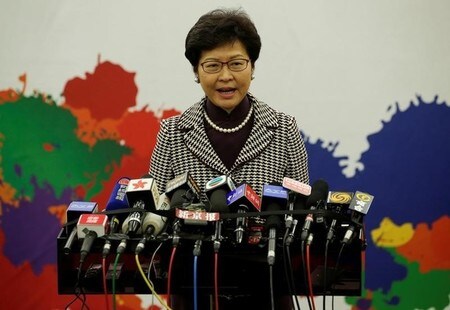 　４月１１日、香港の次期行政長官、林鄭月娥（キャリー・ラム）氏は、今後５年間に経済発展するためには中国政府の支援が必要だとし、香港には独立運動の余地はないと述べた。写真は記者会見する同氏。北京で撮影（２０１７年　ロイター／Jason Lee）
