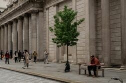 英中銀、国内銀行のレバレッジ規制緩和の変更案を発表