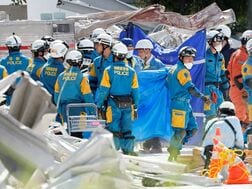熊本地震の死者17人に、爆発したイオンモールで5人・日本製紙工場で8人