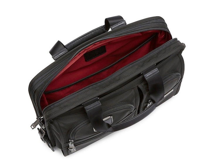 tumi11052a.jpg